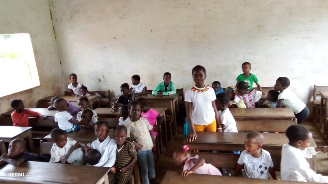 Élèves en classe dans une école soutenue en Guinée-Bissau